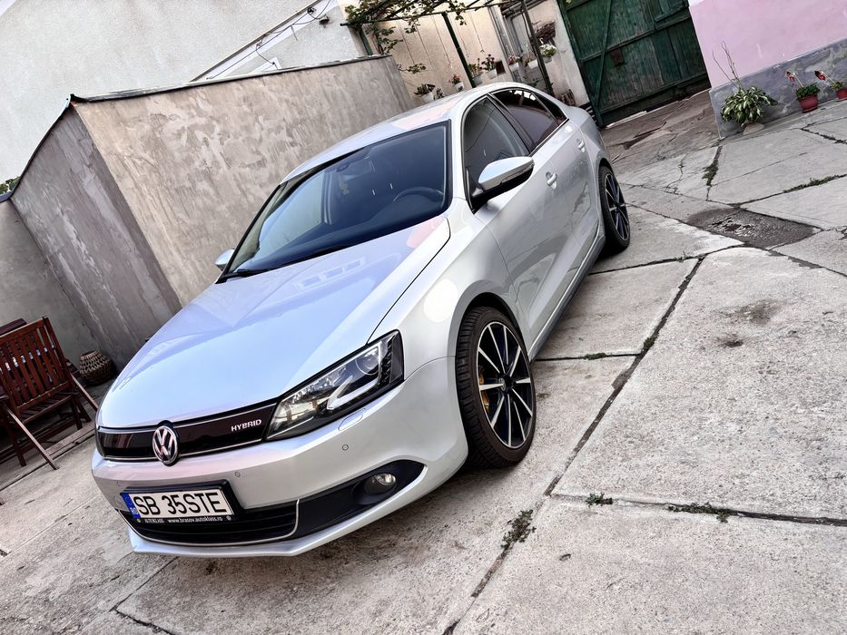 VOLKSWAGEN Jetta 2013 — imagine 3