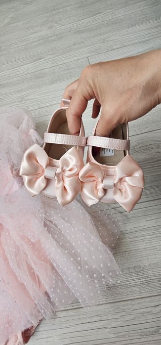 Розова рокличка за момиченца с дантела  + пантофи