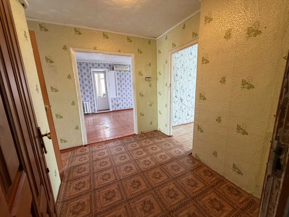 Продам трехкомнатную  на Кск