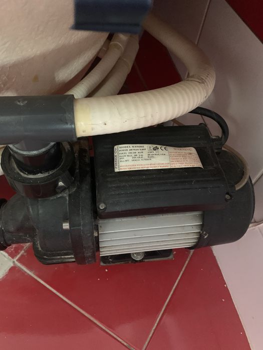 Cadă jacuzzi pe colț cu hidromasaj – COMPLETĂ