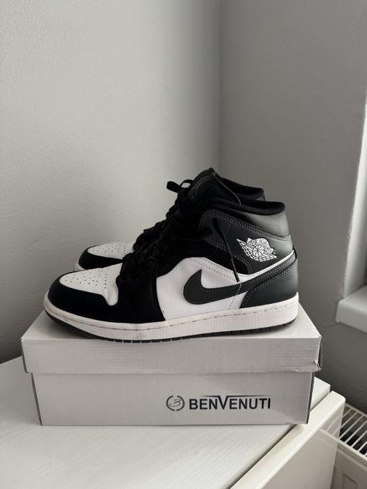 Air Jordan 1 Mid