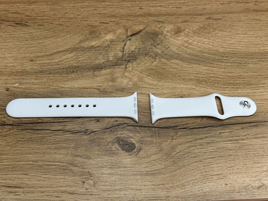 90% Apple Watch Series 8 45mm + 6 оригинальных ремешков из США
