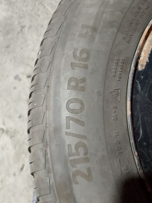 vand 4 roti cu cauciucurii