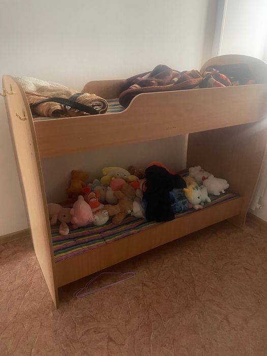 Продам двуярусную кровать