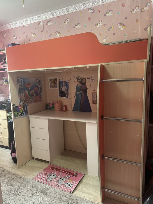 Кровать детская(с матрасом 160*70)