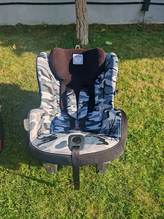 Vând 2 scaune auto Peg Perego + 2 baze Isofix