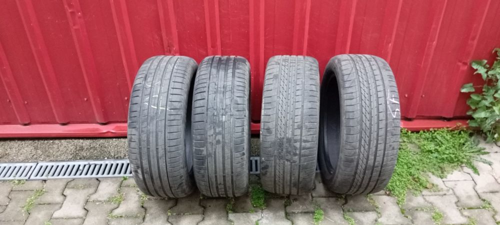 Vând cauciucuri runflat