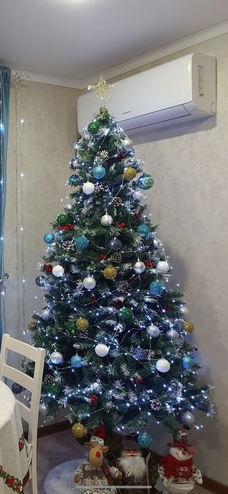 Продам новогоднюю ëлку