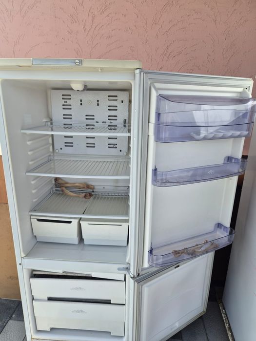 Холодильник сатылады