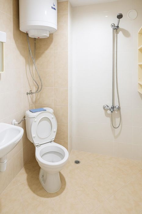 Дава се под наем Тристаен апартамент в Пловдив, Кършияка - 100 кв.м за 433.5 € - Снимка #4