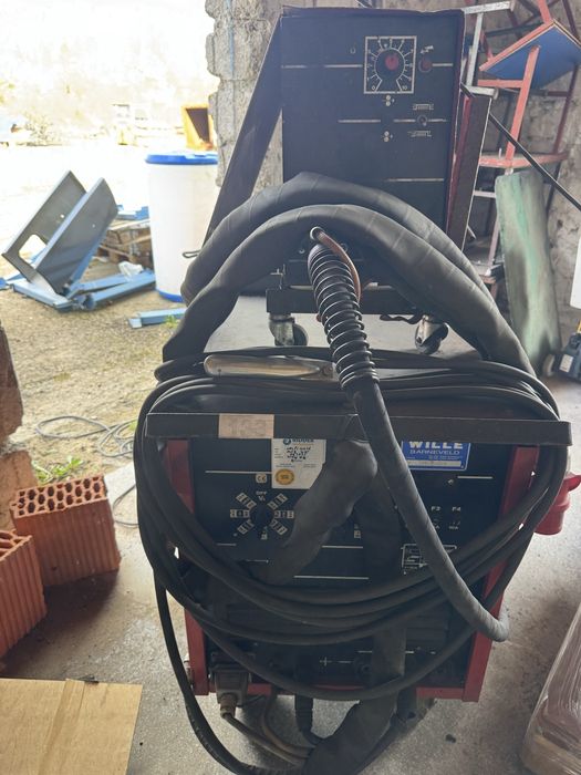 Aparat de sudura industrial cu racire pe lichid