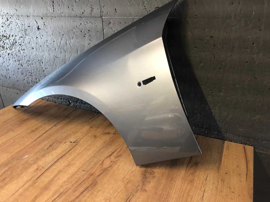 Aripa Fata Stanga BMW E90 E91 An 2005-2012 (A52 (Gri))