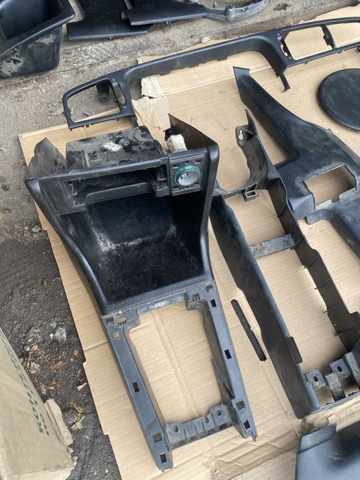 Продам пластик салона, мелочь пассат б4