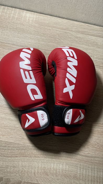Новые перчатки для бокса 6 oz