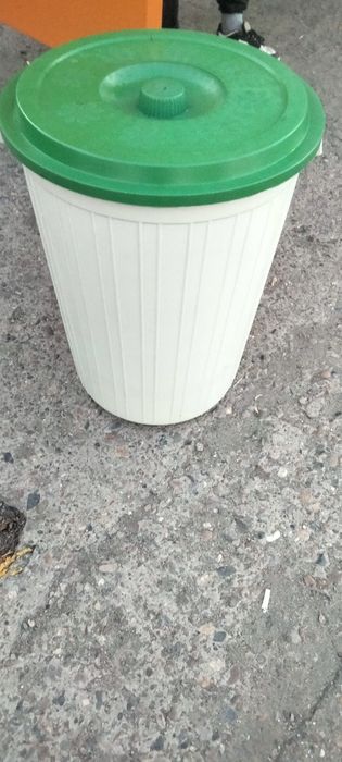 Продам срочно   две Бочки