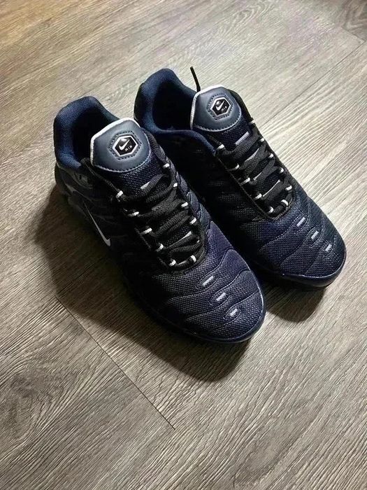 Nike Air Tn 42 noi/new