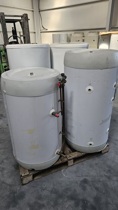 4 броя хромникелови бойлери неръждаеми 160 180 л  daikin
