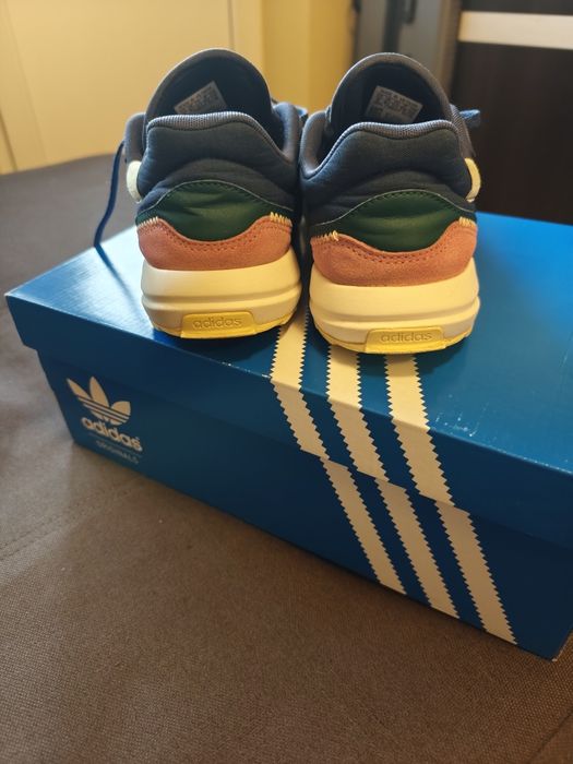 Adidași mărimea 37 1/3