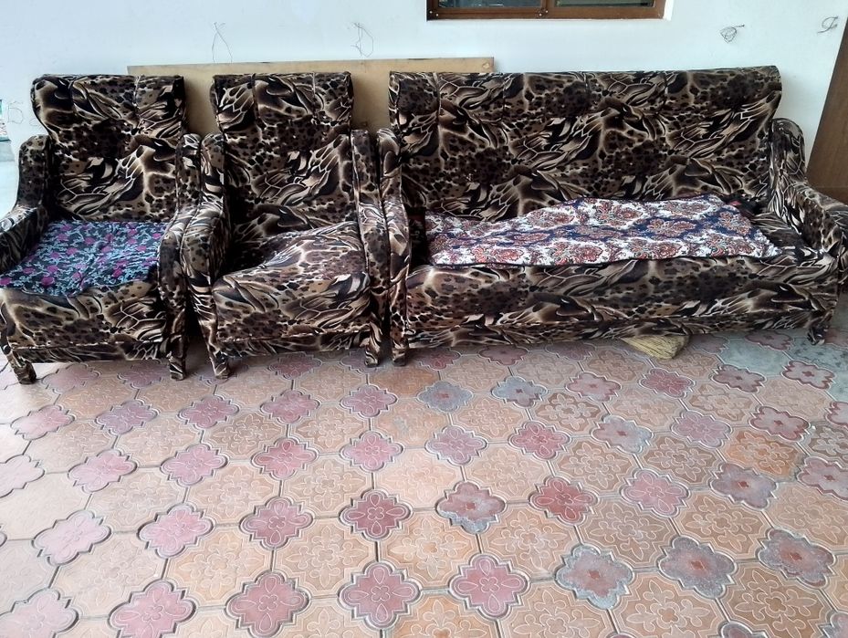 Диван.кресло.сотилади