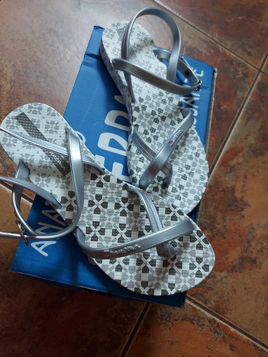 Vand incaltaminte comoda,de calitate