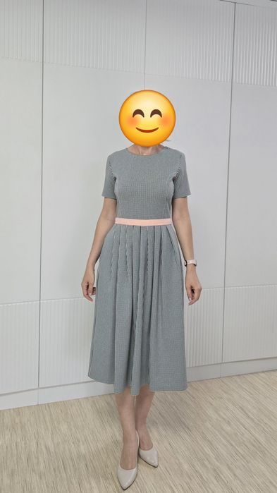 Продам 4 платья, каждое по 6000