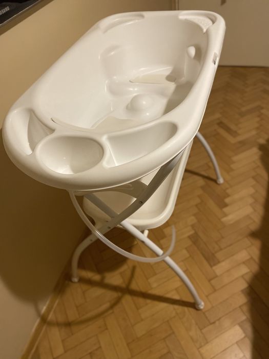 Анатомично бебешка вана CAM