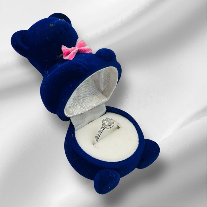 пръстен от 14к бяло злато с естествен диамант