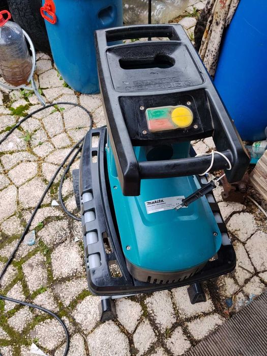 Дробилка Makita UD 2500