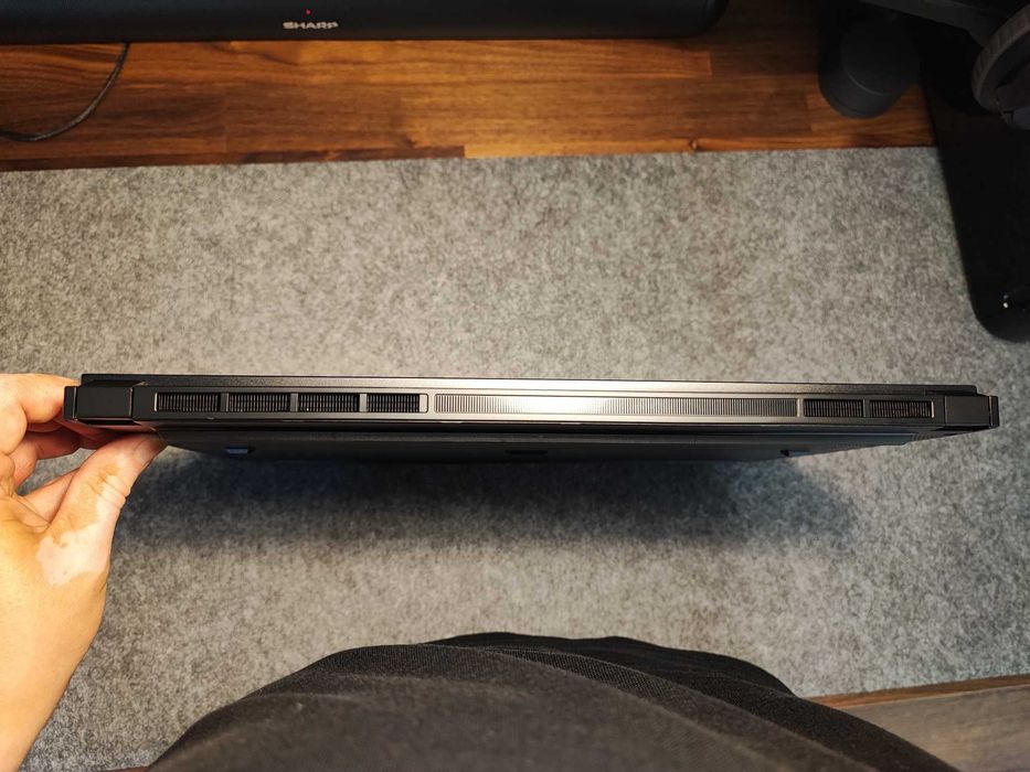 Лаптоп MSI GS66 Stealth