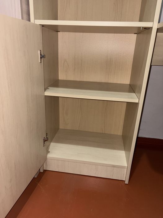 Рабочий стол с системной хранения