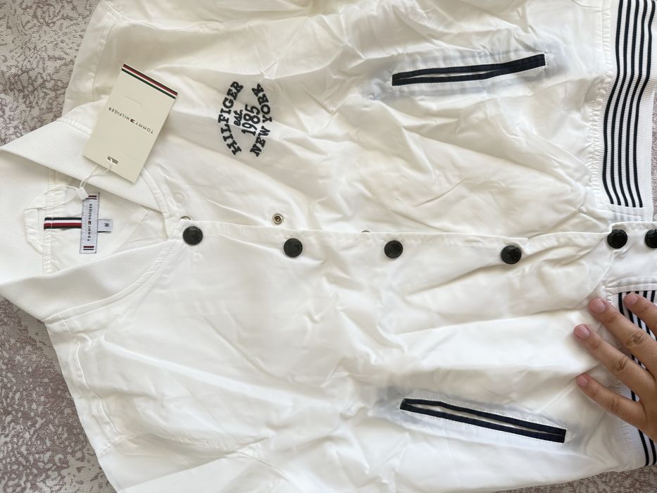 Бомбер Tommy Hilfiger