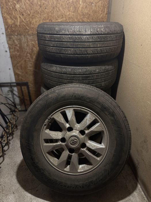 Продам комплект шин вместе с дисками 285/65/17