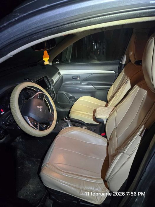 Mitsubishi Outlander 3 phev 2014, 270.000km stare foarte buna.