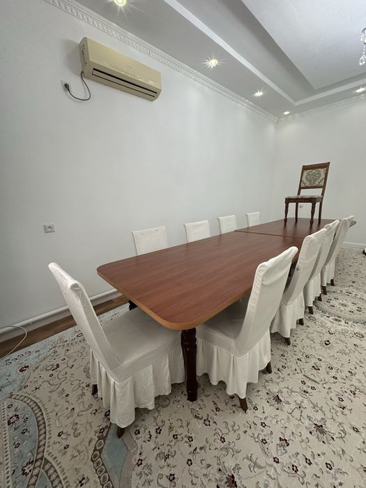 Продается стол со стульями