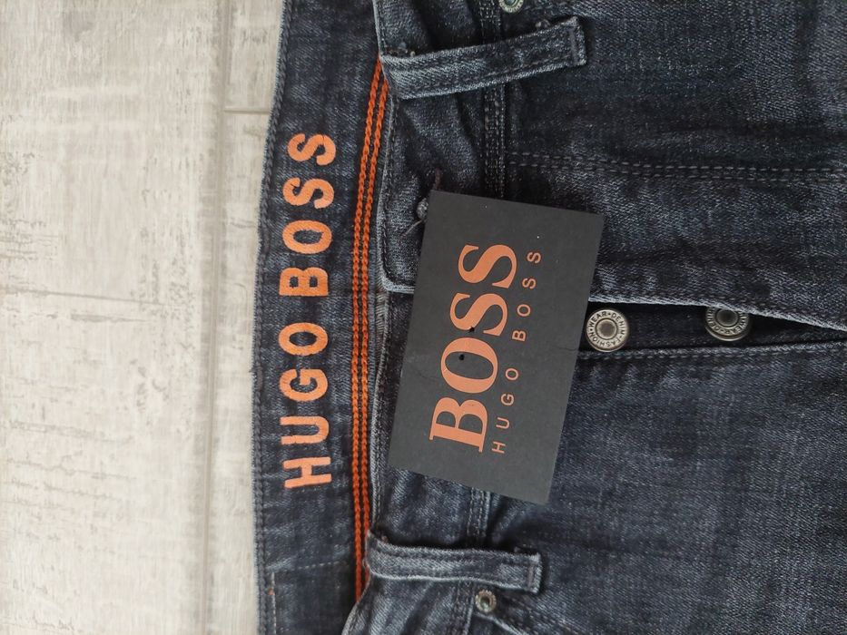 Blugi Hugo Boss (S)