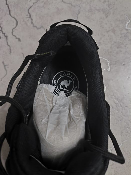 Продам кроссовки осень весна camel