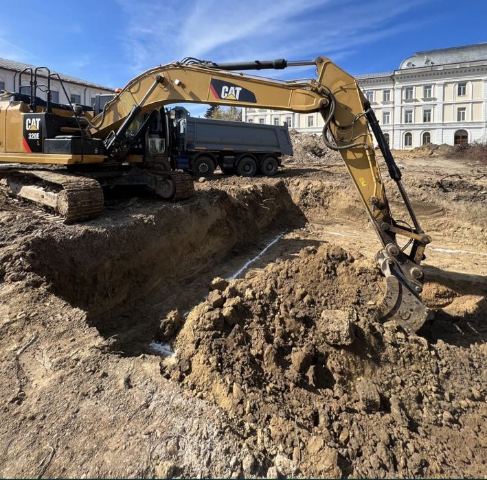 Pământ de flori și excavații  demolări