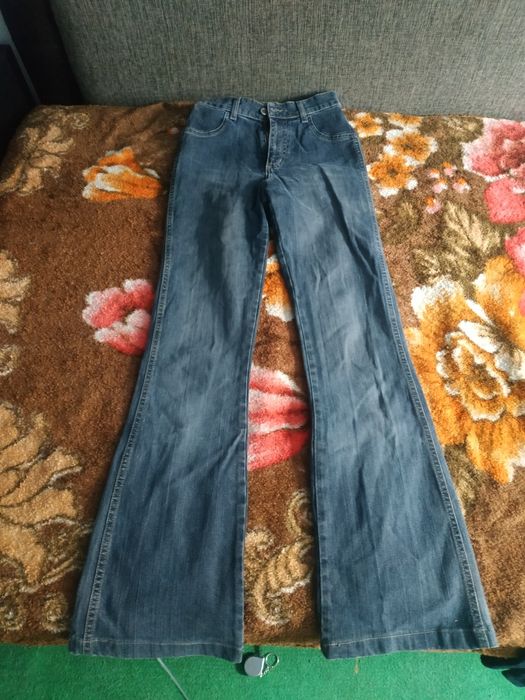 Продам джинсы фирменные