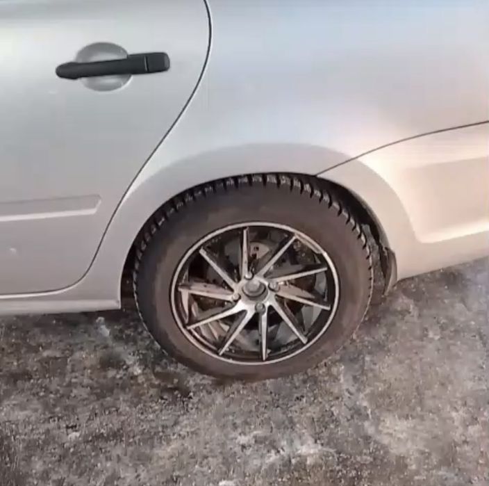 Продам диски с резиной