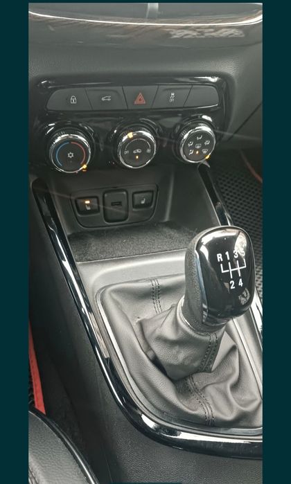 Продам свой автомобиль ONIX .