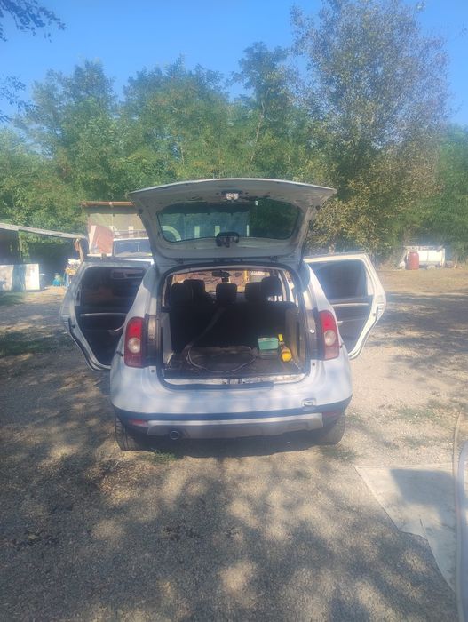 Vand Dacia Duster 2013 sau schimb