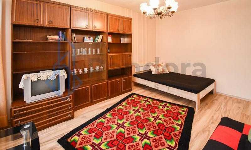 Дава се под наем Двустаен апартамент в София, Фондови жилища - 65 кв.м за 399 € - Снимка #1