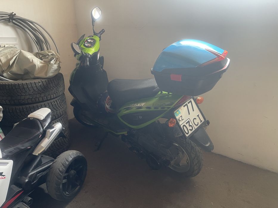 Скутер reiser lupus 150