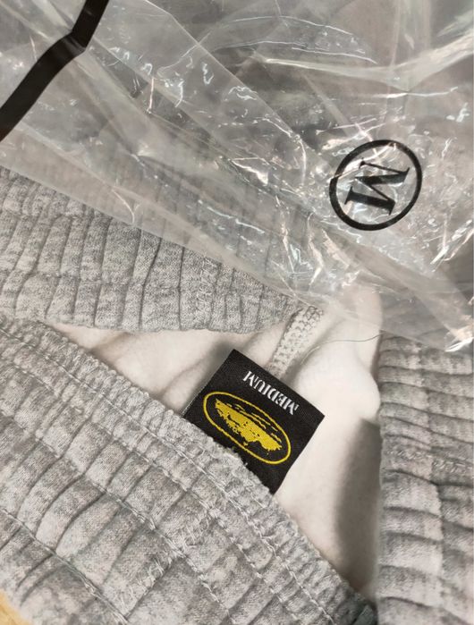 Pantaloni cortiez gri marimea M