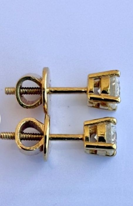 Диамантени обици