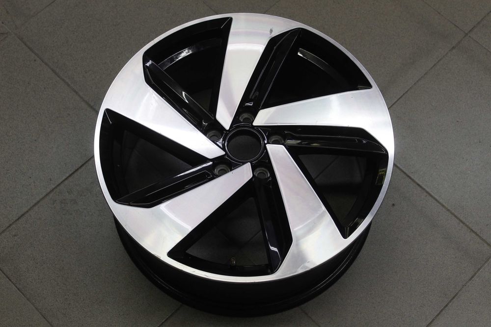 Джанта 18" VW Golf