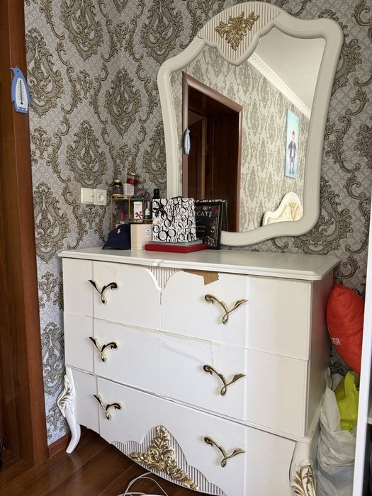 Спальный гарнитур сатылады