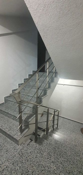 дава под наем три стаен апартамент