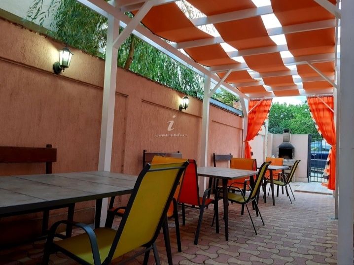 Cazare Vilă Mamaia Nord, camere curate cu toate dotările, baie proprie, aproape de mare, zona NOUL magazin KAUFLAND(str. Hanului, nr. 1,  Mamaia Nord)