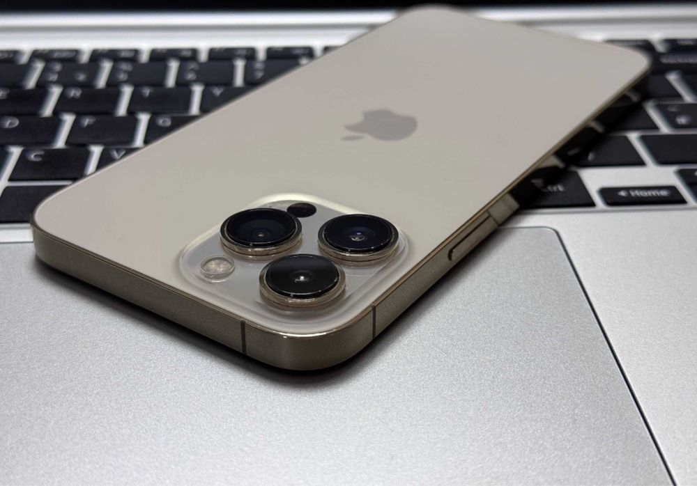 Iphone 13 pro max gold